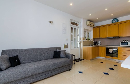 Stikovica Apartment | Cozy Apartment Franceska with Terrace and Sea Views