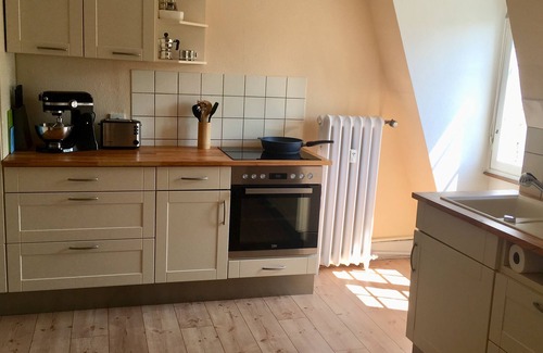 Muellheim Apartment | Pet-Friendly Apartment 'Friedrich' with Pool & Breakfast