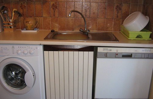 Saint-Raphael Apartment | Cozy Apartment with Pool, Steps from St Raphael Beach