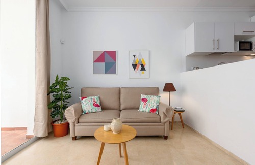 Castillo de Sabinillas Apartment | Relaxing Apartment 'Fuente De La Duquesa' with Ocean View