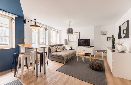 Historic Center Apartment | Fully Furnished Apartment with Pool & Family-Friendly Amenities