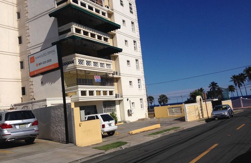 Ciudad Universitaria Apartment | Oceanview Apartment in Downtown Santo Domingo with Kitchen