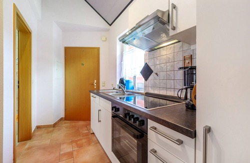 Maring-Noviand Apartment | Relax at Gästehaus Mühlenhof with Private Terrace & Garden