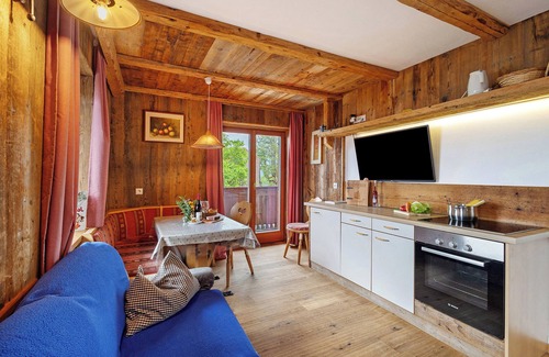 Chifa Apartment | Apartment 'Galtinerhof Almstadel' with Mountain View, Shared Terrace and Wi-Fi