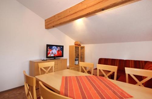 Kapfing Apartment | Comfortable Stay at Apartment Gasteighof-1 with Family Amenities