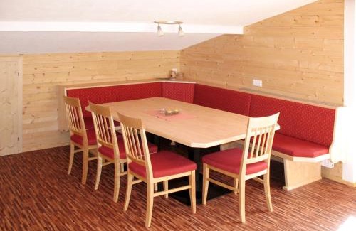 Stummerberg Apartment | Outstanding Apartment Gasthof Almluft-6 for Families