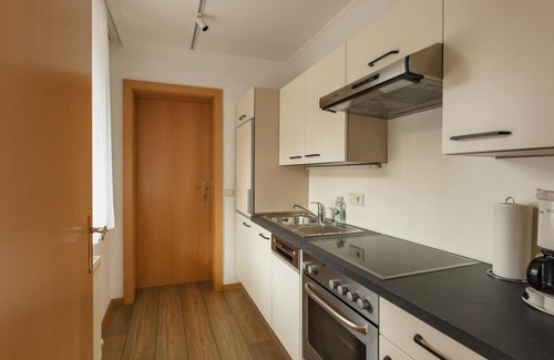 Filzmoos Apartment | Discover Gemütlichkeit: Family-Friendly Guesthouse with Pool