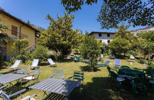 Vesio Apartment | Comfortable Appartement in Vesio with Garden & Terrace