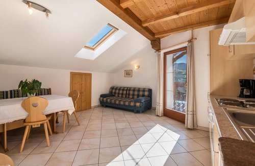 Fie allo Sciliar Apartment | Scenic Apartment "Gfinkerhof Rosengarten" with Mountain Views