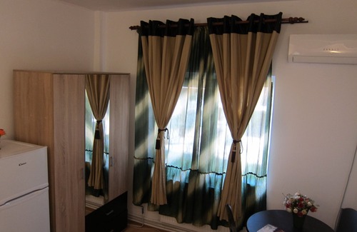 Valu lui Traian Apartment | Cozy Apartment Gherghisan for 4 with Spa & Breakfast