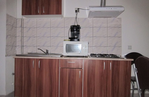 Valu lui Traian Apartment | Cozy Apartment Gherghisan for 4 with Spa & Breakfast