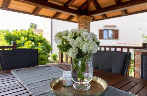 Vrvari Apartment | Impeccable Apartment Gianni: Family-Friendly with Kitchen