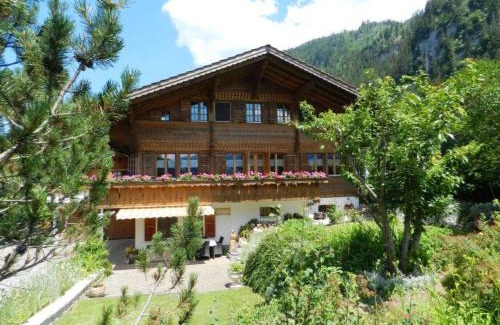 Zweisimmen Apartment | Child-Friendly Apartment Giferblick with 9.2/10 Rating