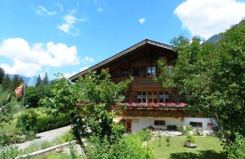 Zweisimmen Apartment | Child-Friendly Apartment Giferblick with 9.2/10 Rating
