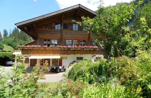 Zweisimmen Apartment | Child-Friendly Apartment Giferblick with 9.2/10 Rating