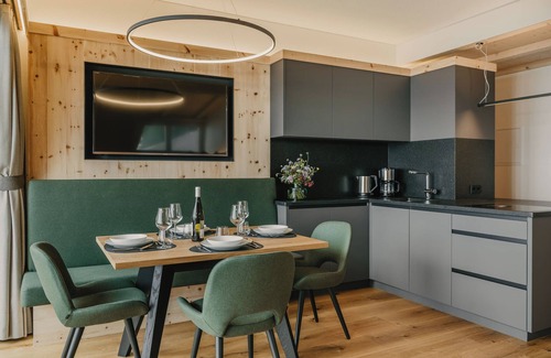 Chiusa Apartment | Apartment 'Gipfeltraum' with Mountain View, Shared Garden and Wi-Fi