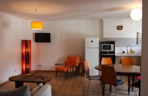 Arreau Apartment | Apartment 'Gîte Au Coeur D'Arreau' with Mountain View and Balcony