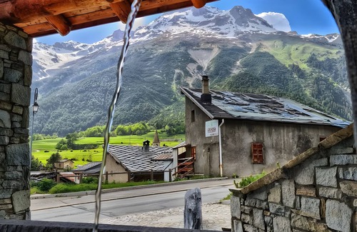 Termignon Apartment | Apartment 'Gîte Val-cenisnLa Gelinotte Cosy' with Wi-Fi