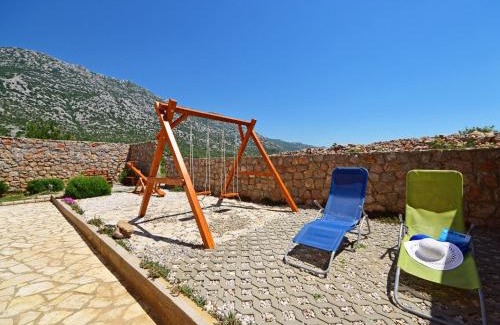 Cesarica Apartment | Oceanfront Apartment Golub-2: Rated 9/10 by Guests