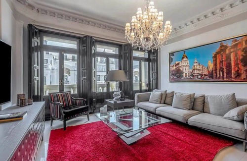 Justicia Villa | Apartment Gran Via - Five Bedroom Villa, Sleeps 10