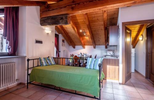 Saint-Nicolas Apartment | Family-Friendly Apartment Grand Sarriod for Memorable Stays