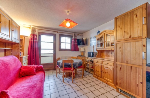 Villard-Reculas Apartment | Apartment 'Granges 8 - Bel Appt 4p Au Pied Des' with Mountain View and Balcony