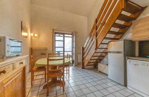 Villard-Reculas Apartment | Apartment 'Granges 35' with Mountain View and Balcony