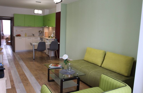 Plovdiv Center Apartment | Convenient Apartment "Green Apple" Near City Center