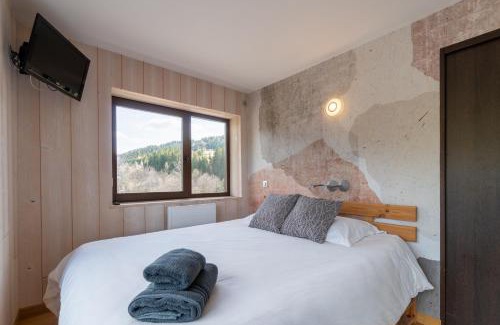 Les Gets Apartment | Inviting Apartment Grizzly - 2-Bedroom Ski In/Out Retreat