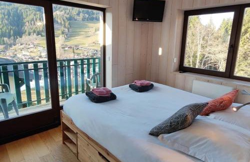 Les Gets Apartment | Inviting Apartment Grizzly - 2-Bedroom Ski In/Out Retreat