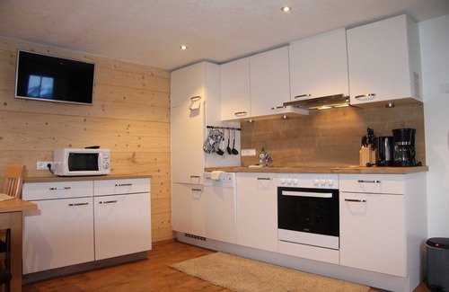 Pragraten Apartment | Relaxing Stay at Apartment Großglockner - Pet-Friendly Retreat