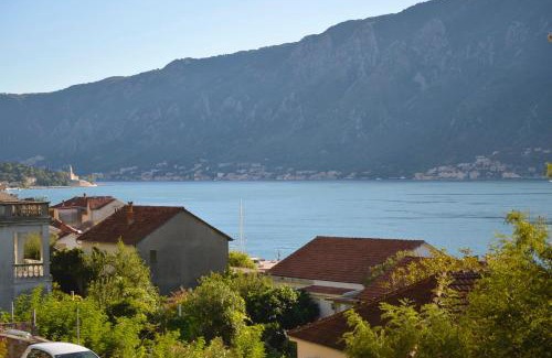 Dobrota Apartment | Apartment Grotta