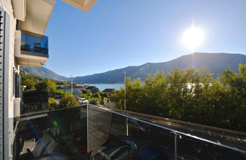 Dobrota Apartment | Apartment Grotta