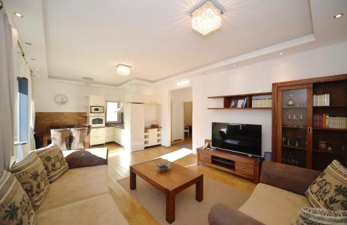 Dobrota Apartment | Apartment Grotta