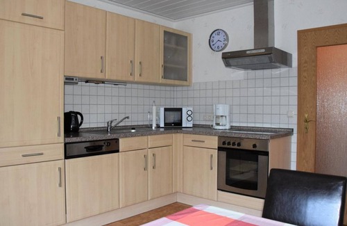 Hintertheene Apartment | Cozy Kröger Apartment with Ocean View & Family-Friendly Features