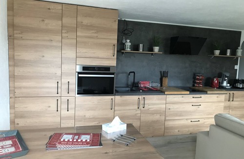 Les Issambres Apartment | Oceanfront Apartment Ground Garden with Spa & Family Appeal