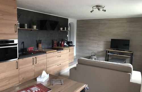 Les Issambres Apartment | Oceanfront Apartment Ground Garden with Spa & Family Appeal