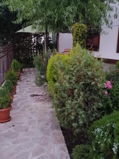 Varosh Apartment | Child-Friendly Apartment Grupce with Kitchen Amenities