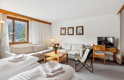 Meierhof Apartment | Family-Friendly Apartment Guardaval with Private Pool Access