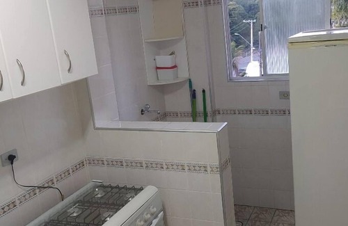 Jardim Centenario Apartment | Family-Friendly Apartment Guarujá Enseada with Pool & Pets