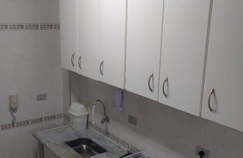 Jardim Centenario Apartment | Family-Friendly Apartment Guarujá Enseada with Pool & Pets