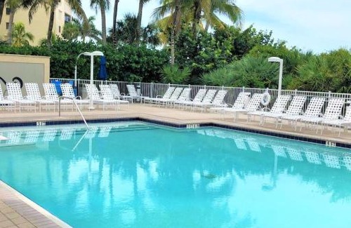 South Island Apartment | Discover Oceanfront Bliss at Gullwing Beach Resort