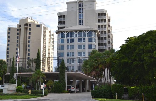 South Island Apartment | Oceanfront Apartment at Gullwing Beach Resort – 4-Star Escape