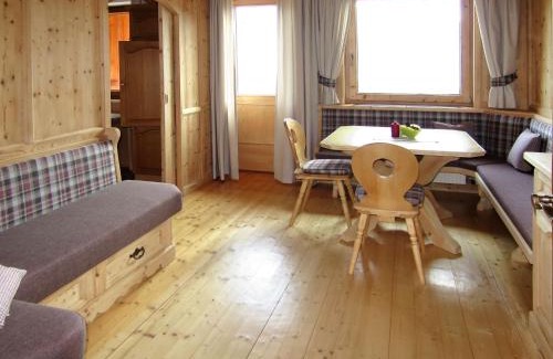 Ried im Zillertal Apartment | Discover Family-Friendly Apartment Häuser - RDI150 by Interhome