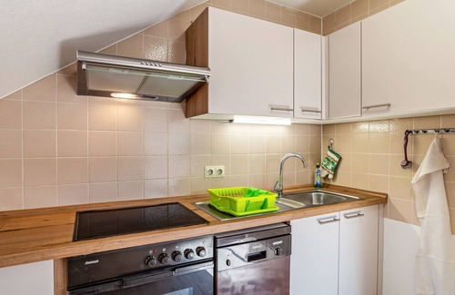 Gossersweiler Apartment | Cozy Apartment "Haus Günter und Valeria" with Mountain Views