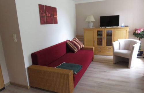 Halenbeck-Rohlsdorf Apartment | Cozy Apartment 'Hof Gerbert' with Shared Garden & Wi-Fi