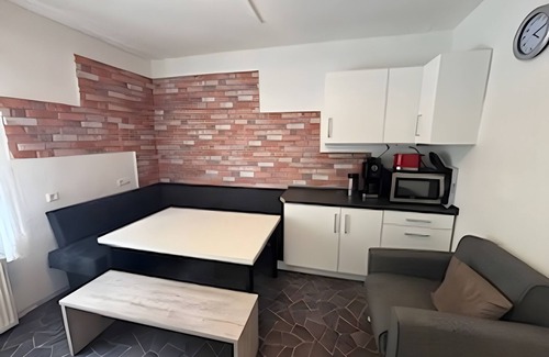 Nuttlar Apartment | Exceptional Haci Babas Home: Shared Garden & Free Wi-Fi