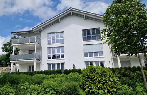 Hoechenschwand Apartment | Apartment 'Haldenweg' with Mountain View, Shared Garden and Balcony