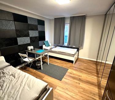 Neugraben-Fischbek Apartment | Pet-Friendly Apartment in Hamburg Süd for Family Getaways