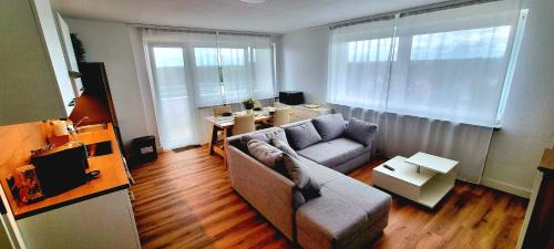 Region Hannover District Apartment | Top-Rated Apartment in Langenhagen Center - Family-Friendly